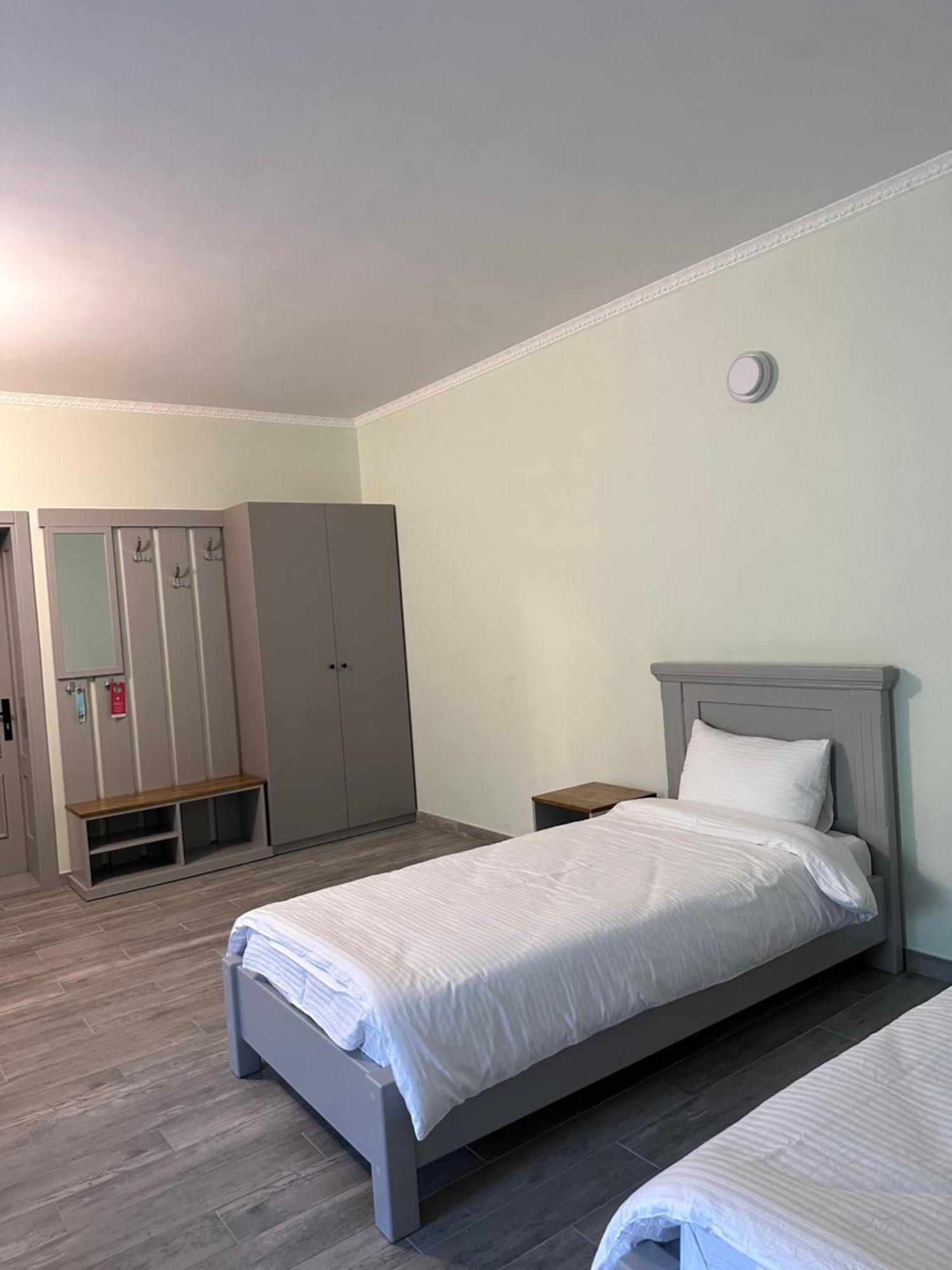 Hotel Maestro Ostroh Esterno foto