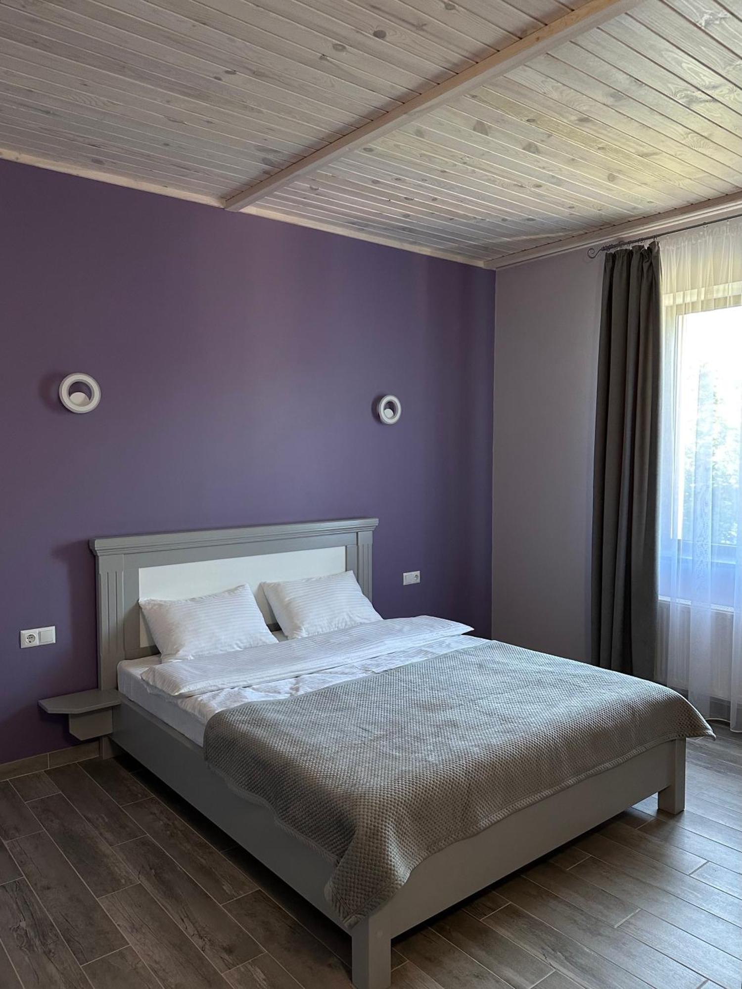 Hotel Maestro Ostroh Esterno foto