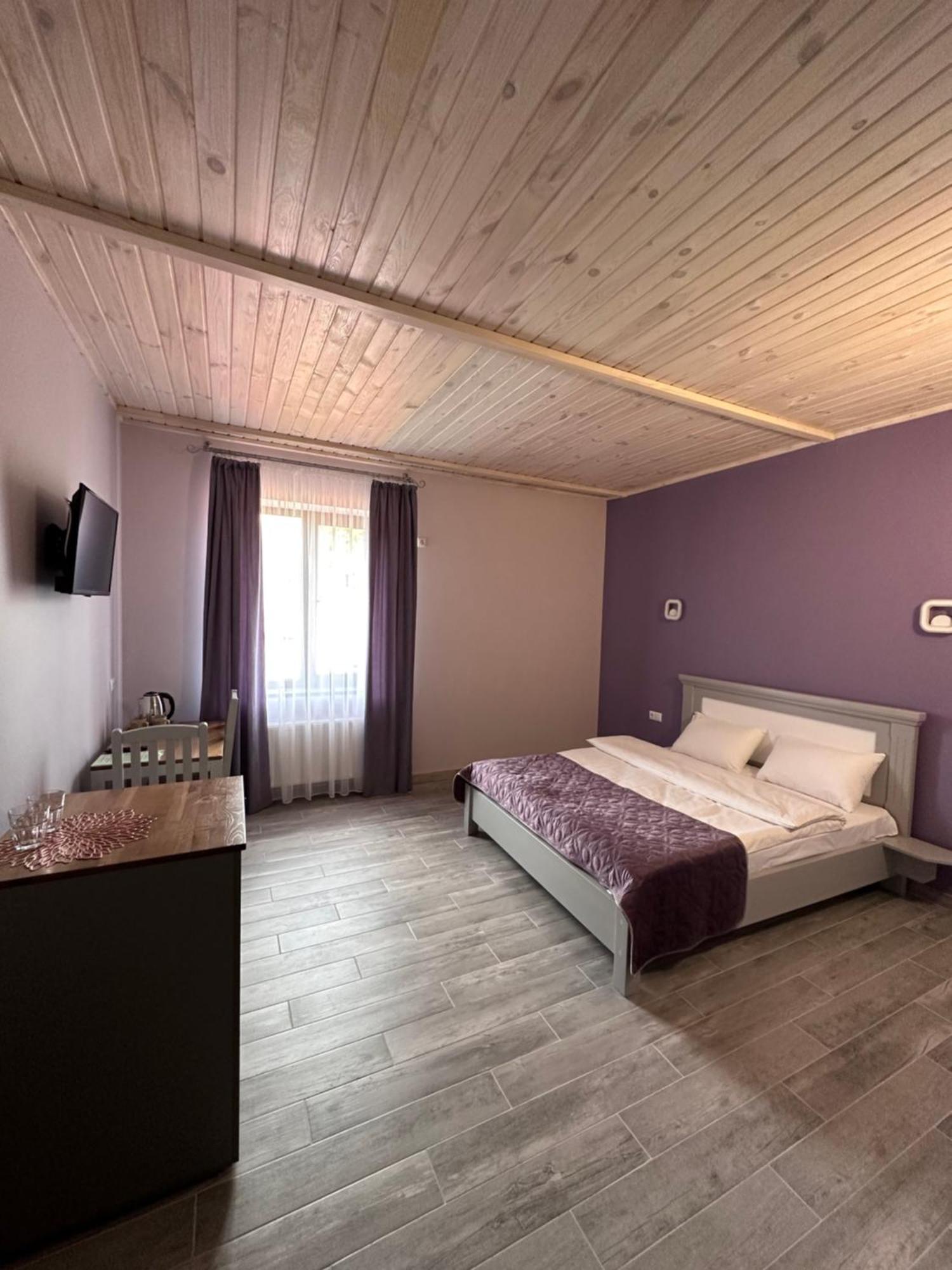 Hotel Maestro Ostroh Esterno foto